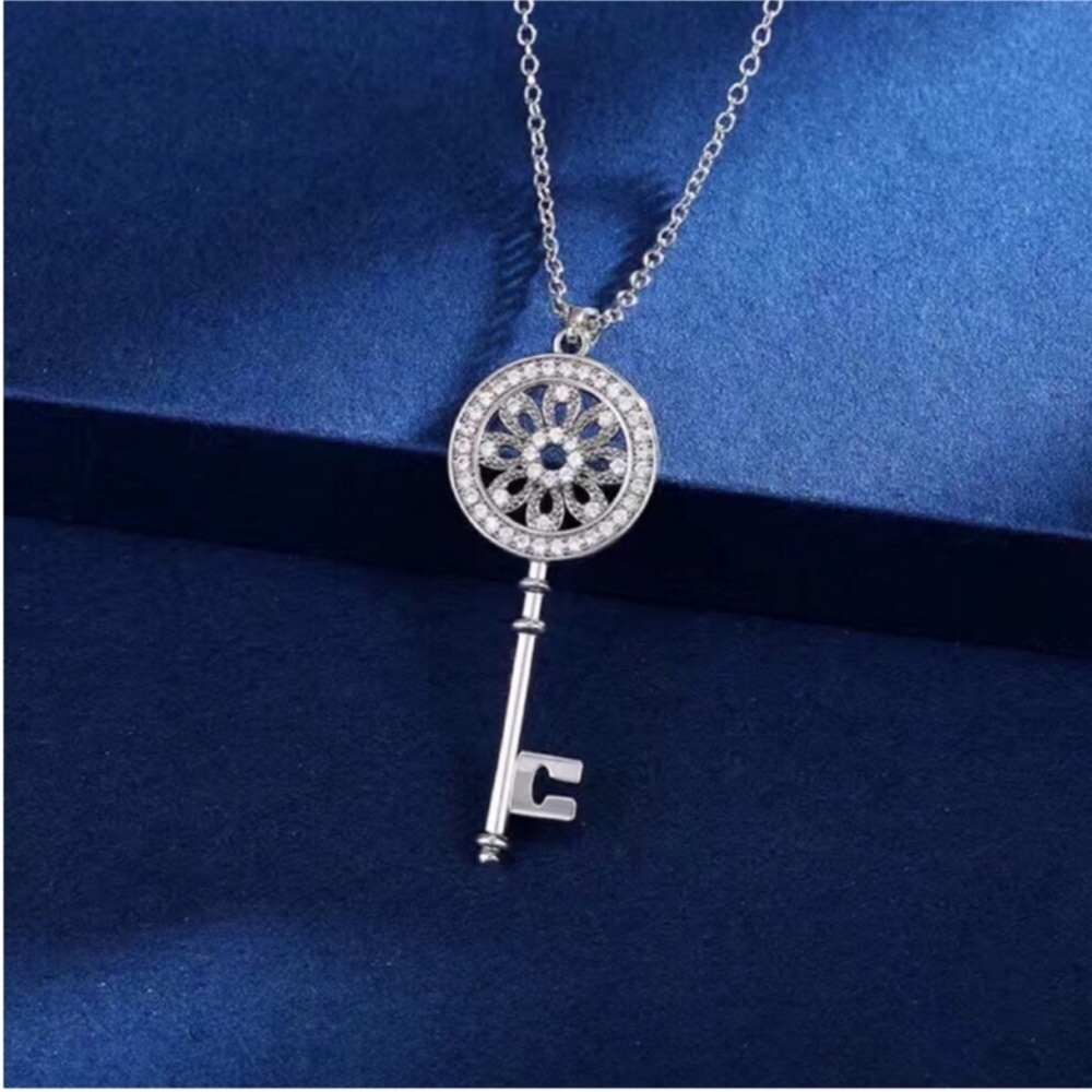 Women’s Silver Plated Key Shaped Cubic Zircon Necklace Flower Dainty Office - Picture 2 of 5